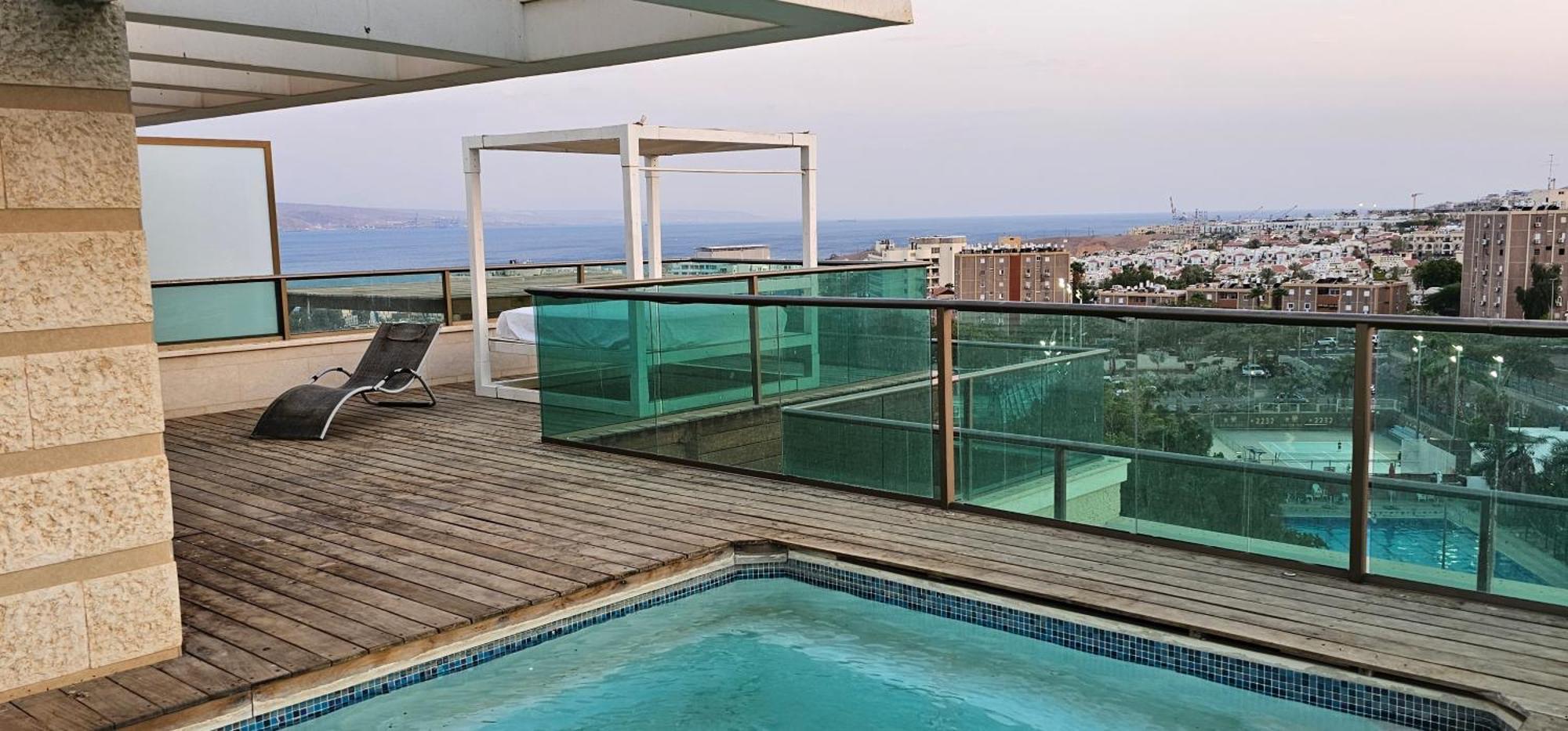 Exclusive Top Luxury Penthouse Near The Sea With Privat Roof-Pool Lägenhet Eilat Exteriör bild