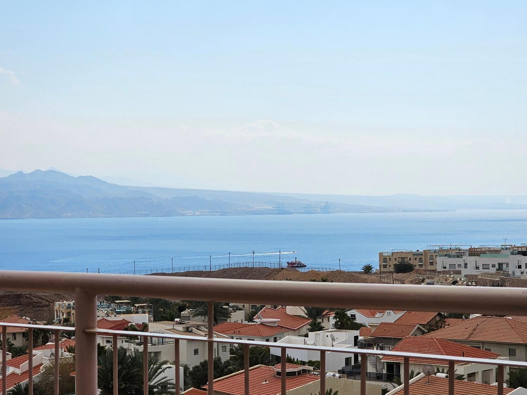 Exclusive Top Luxury Penthouse Near The Sea With Privat Roof-Pool Lägenhet Eilat Exteriör bild