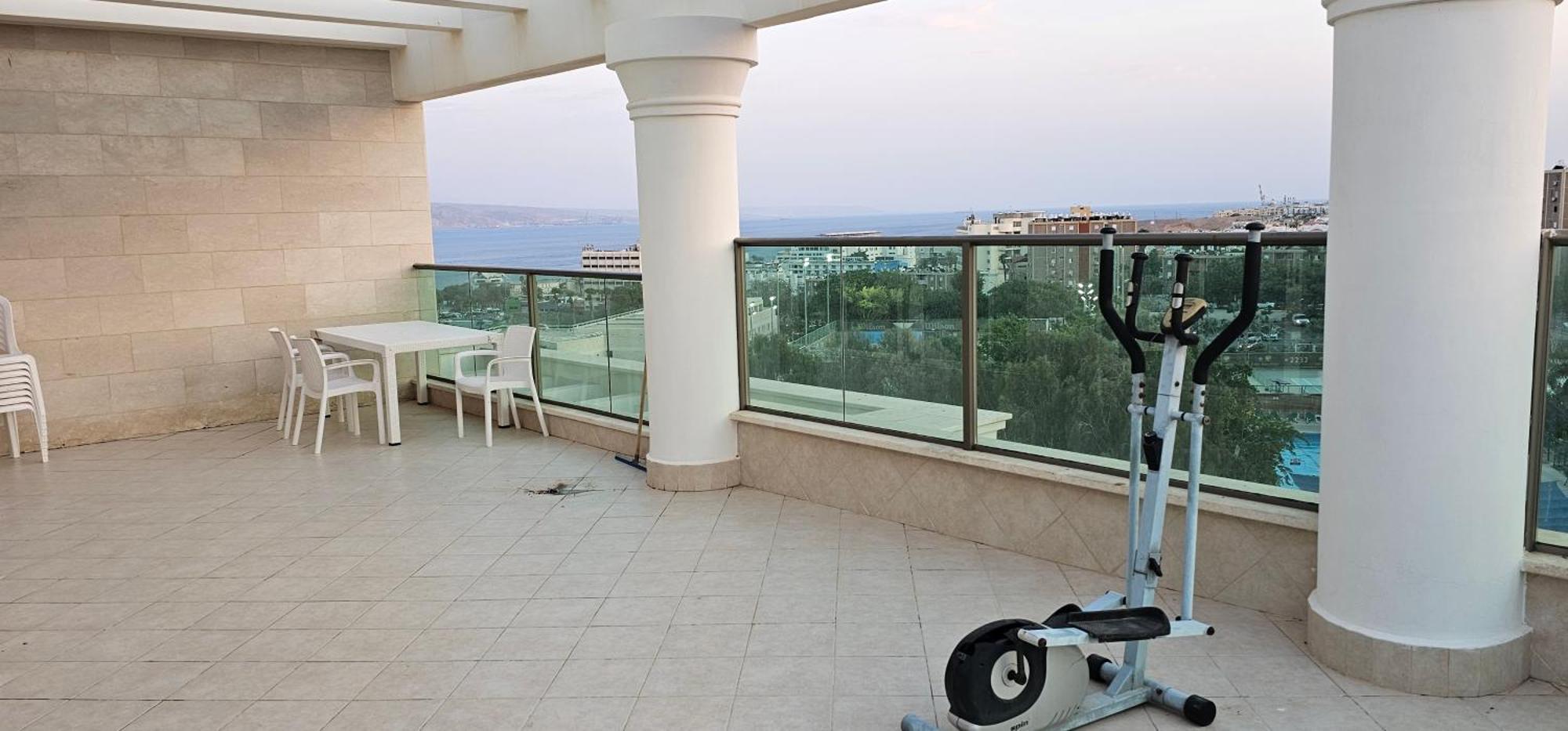Exclusive Top Luxury Penthouse Near The Sea With Privat Roof-Pool Lägenhet Eilat Exteriör bild