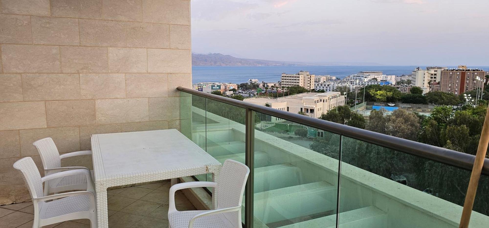 Exclusive Top Luxury Penthouse Near The Sea With Privat Roof-Pool Lägenhet Eilat Exteriör bild