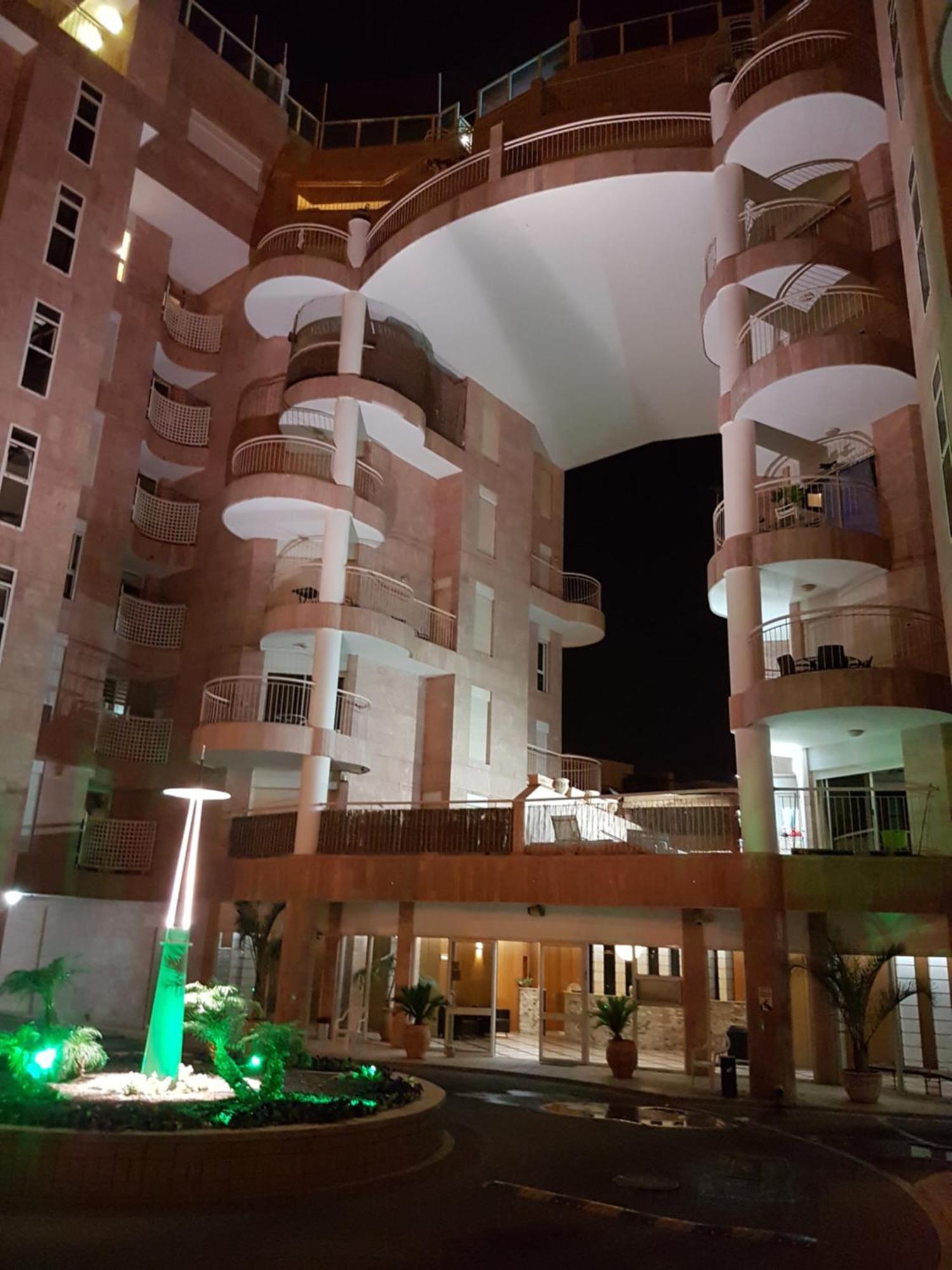 Exclusive Top Luxury Penthouse Near The Sea With Privat Roof-Pool Lägenhet Eilat Exteriör bild